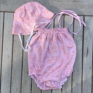 Feather Baby bubble romper and hat 9-12M EUC